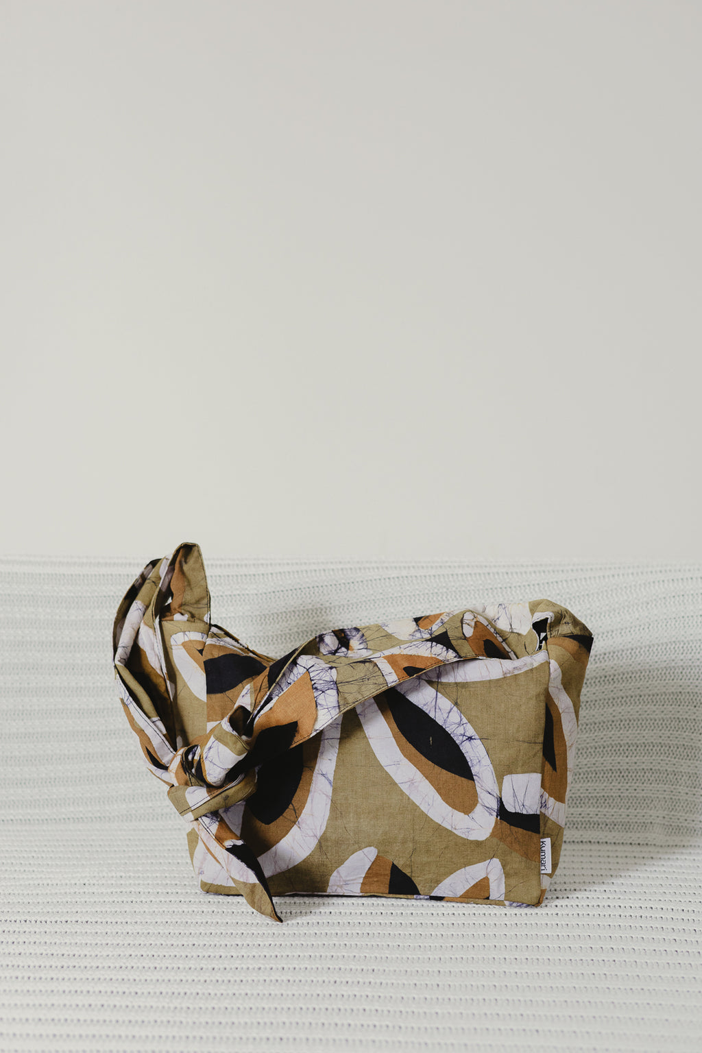 Batik Malla (Shoulder bag)  - Star Anise
